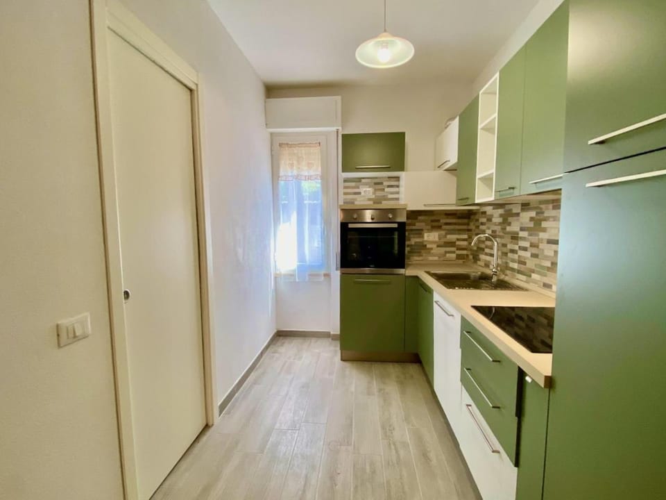 Kitchen or kitchenette, pet friendly, stove