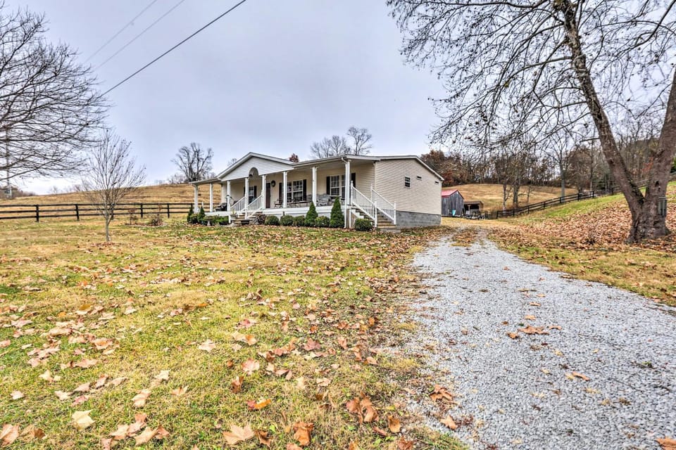 Lovely Sadieville Retreat w/ Deck & Grill! House in Kentucky