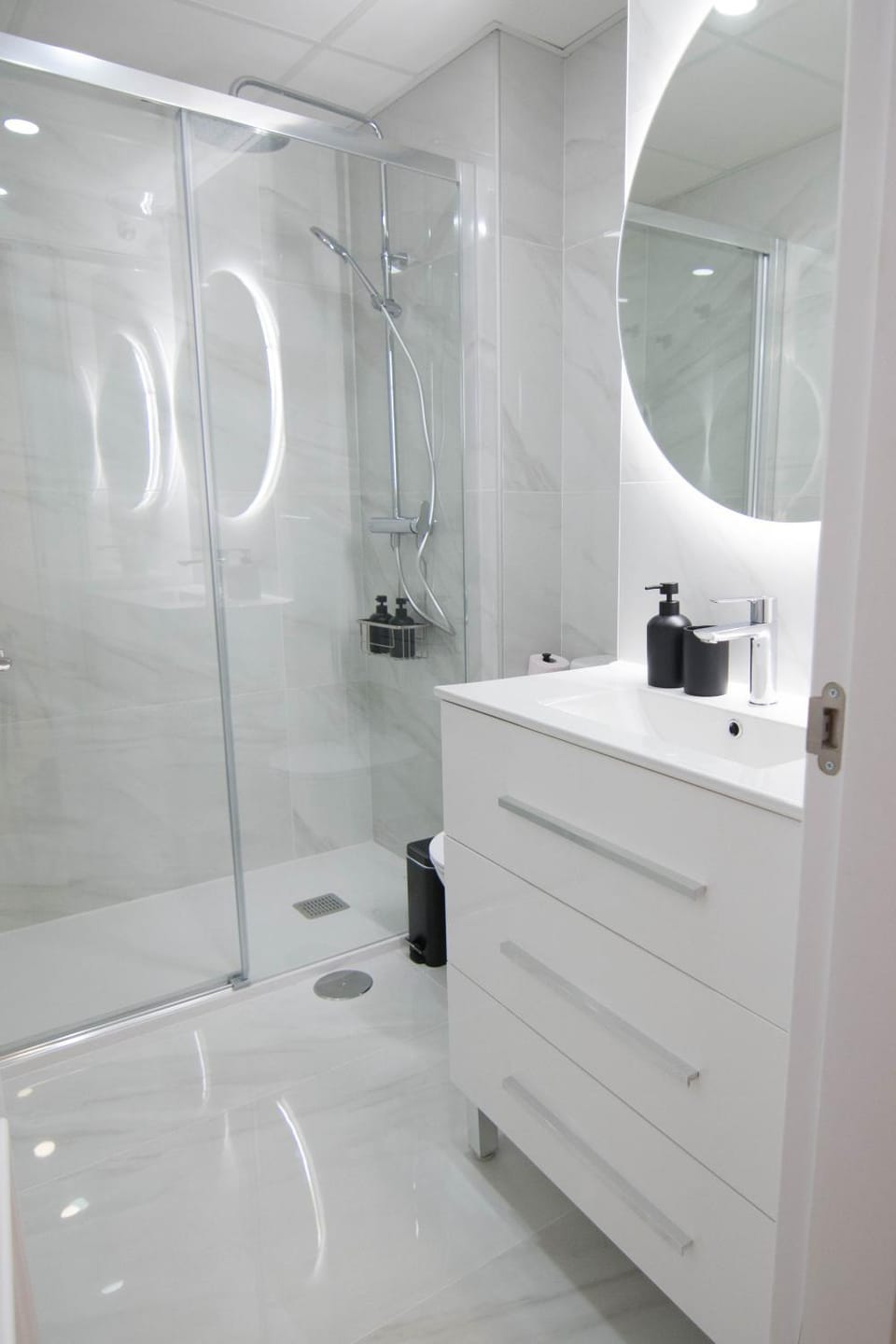 NEW! Luxury CITY CENTER & 2 BALCONIES Apartment in Malaga
