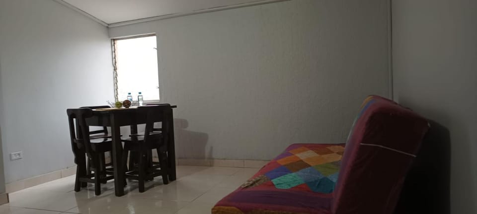 Apartamento con linda terraza en San Antonio Apartment in Cali