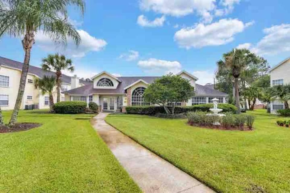Luxury • Modern • CLOSE2DISNEY • 3bed • 2bath Apartment in Kissimmee