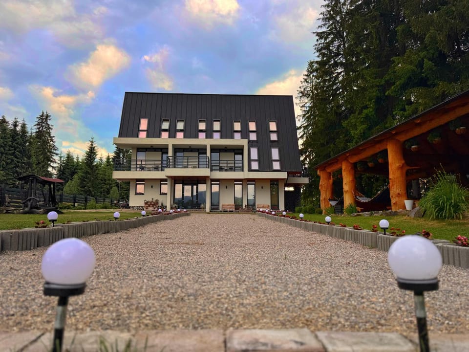 Property building, Day