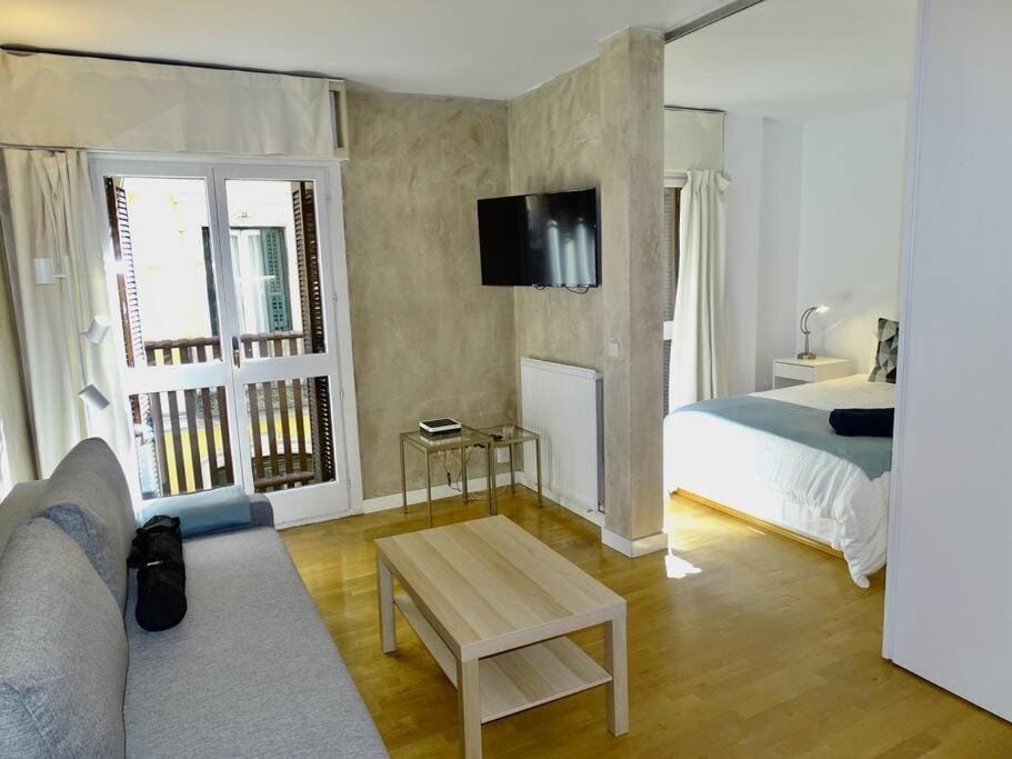 Seating area, Bedroom