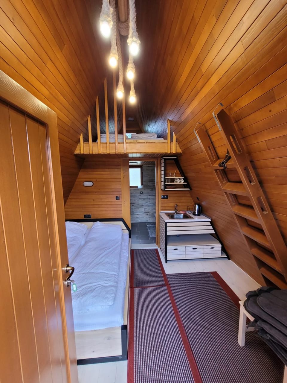 Kitchen or kitchenette, Photo of the whole room, Bedroom