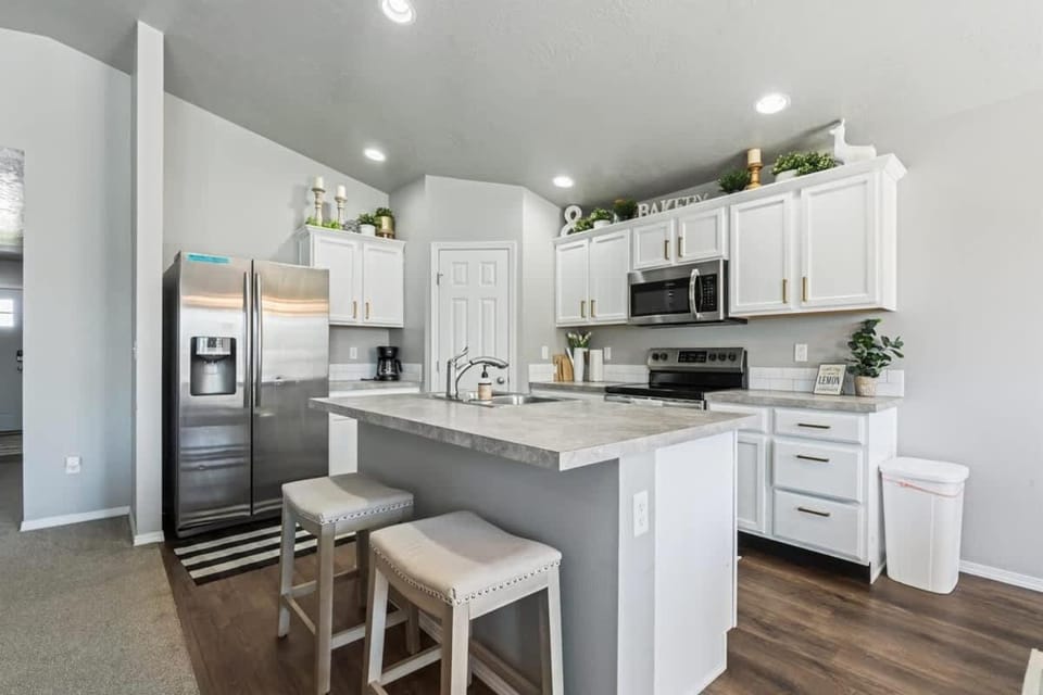 Spacious Cool Springs! Central Nampa 3 Bed House in Caldwell