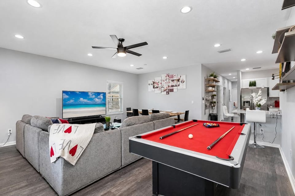 Ybor City Group Home Game Room & Sleeps 12 Tampa Apartment in Tampa