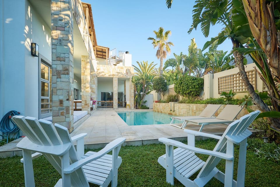 Atlantic Palms Courtyard Hotel in Cape Town