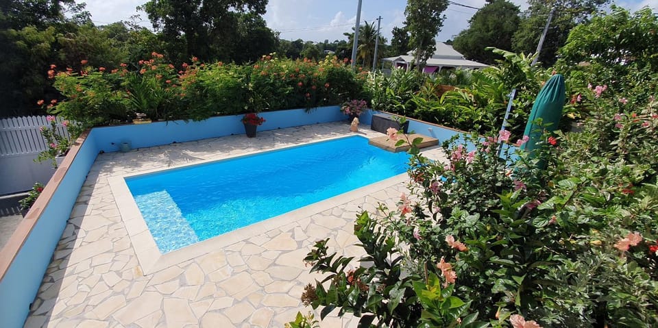 Day, Swimming pool