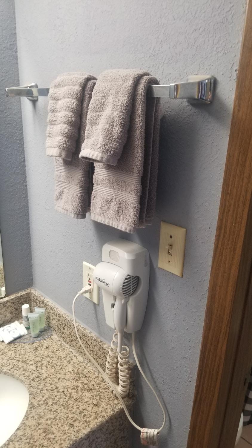 Hotel King Bed Hotel Room 110 Wi-Fi Booking Apartment in Stillwater