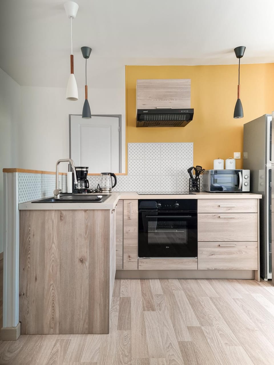 Coffee/tea facilities, Kitchen or kitchenette, minibar, pet friendly, stove, toaster
