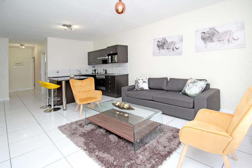 GREENWICH 2 bedroom 2 bath serv apart with 24hrs electricity Apartment hotel in Sandton