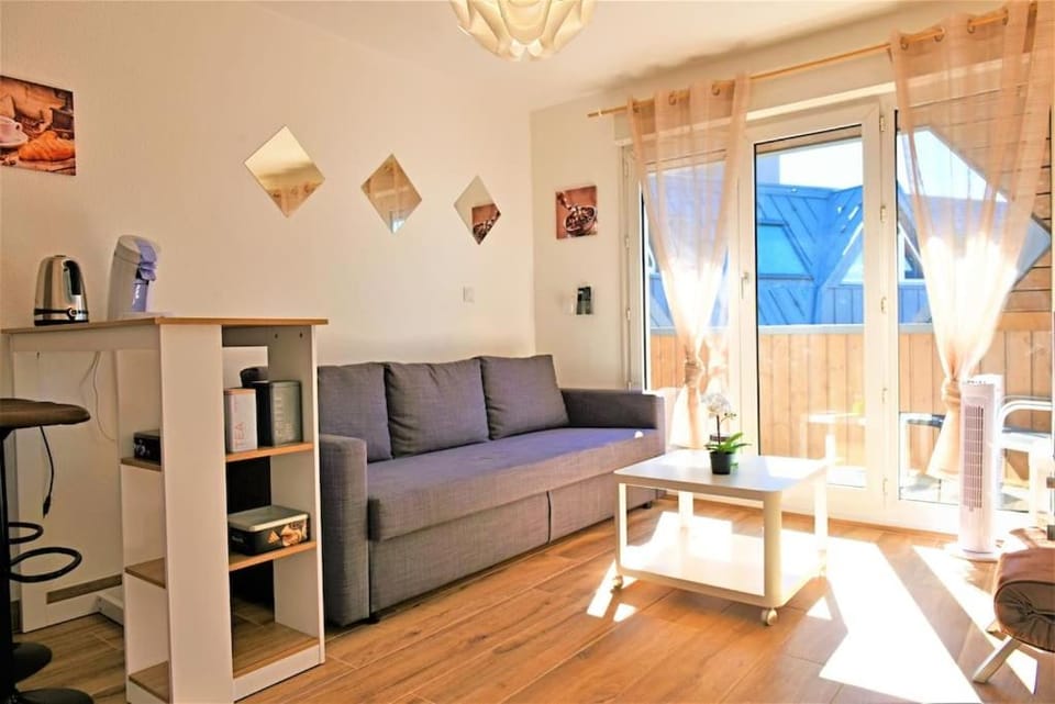 EMbnb - Studio Near Geneva - S204,4 Apartment in Annemasse