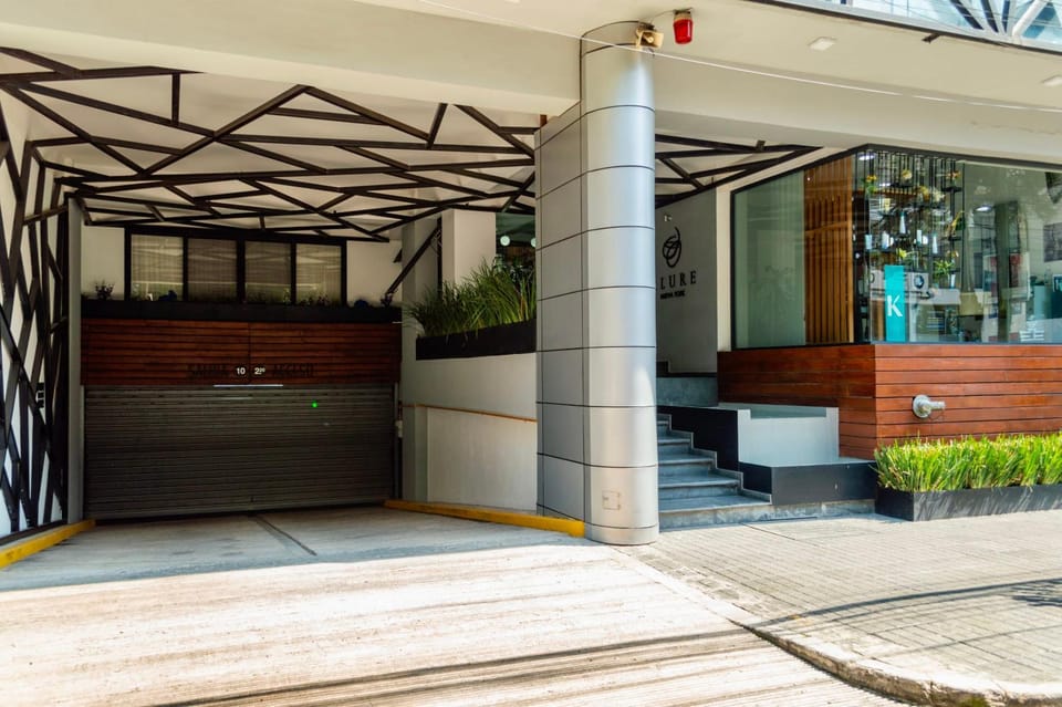 Property building, Facade/entrance