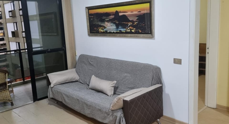 Apartamento com toda infra e em frente a praia Apartment in Rio de Janeiro