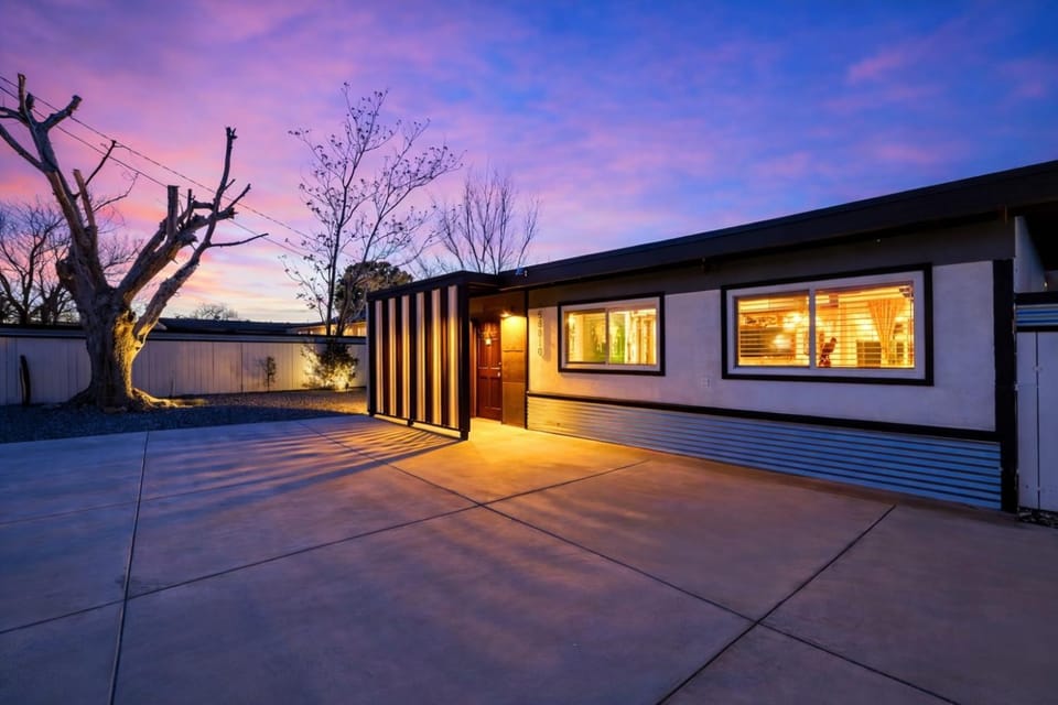 Property building, Night