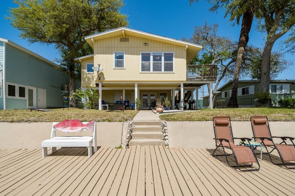 Property building, Patio, Neighbourhood, Seating area