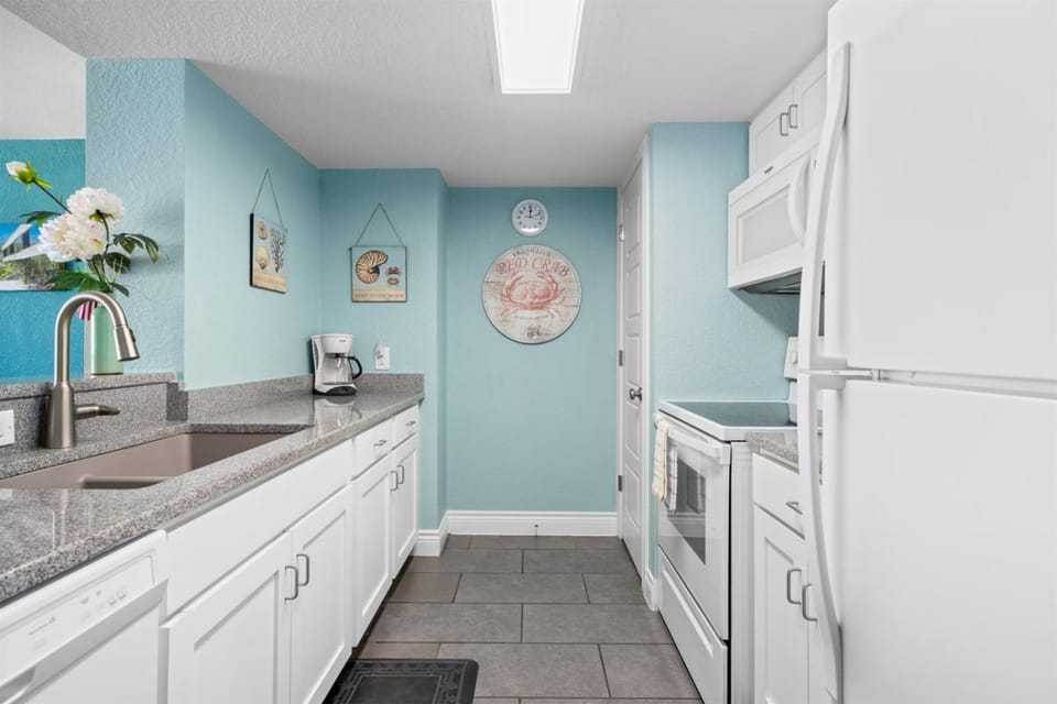 Kitchen or kitchenette, microwave, oven, stove, kitchen