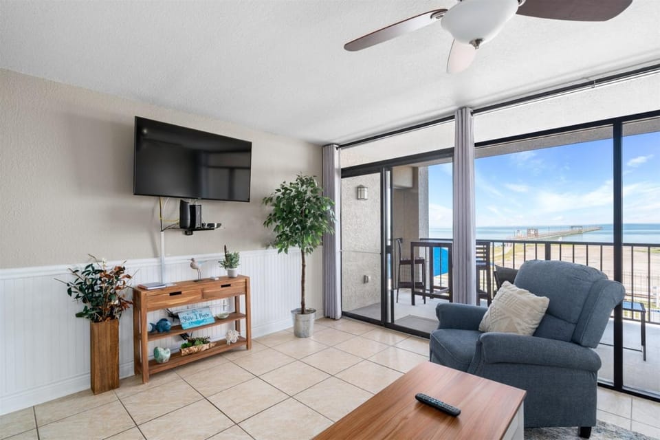 TV and multimedia, Balcony/Terrace, Living room, Beach, Sea view
