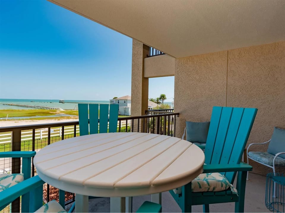 Balcony/Terrace, Seating area, Sea view, furniture