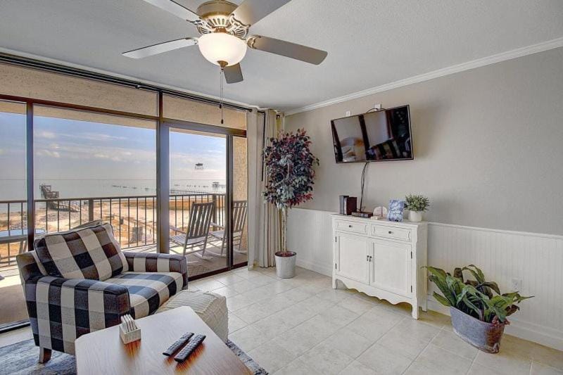 View (from property/room), Balcony/Terrace, Living room, Seating area, Sea view, furniture