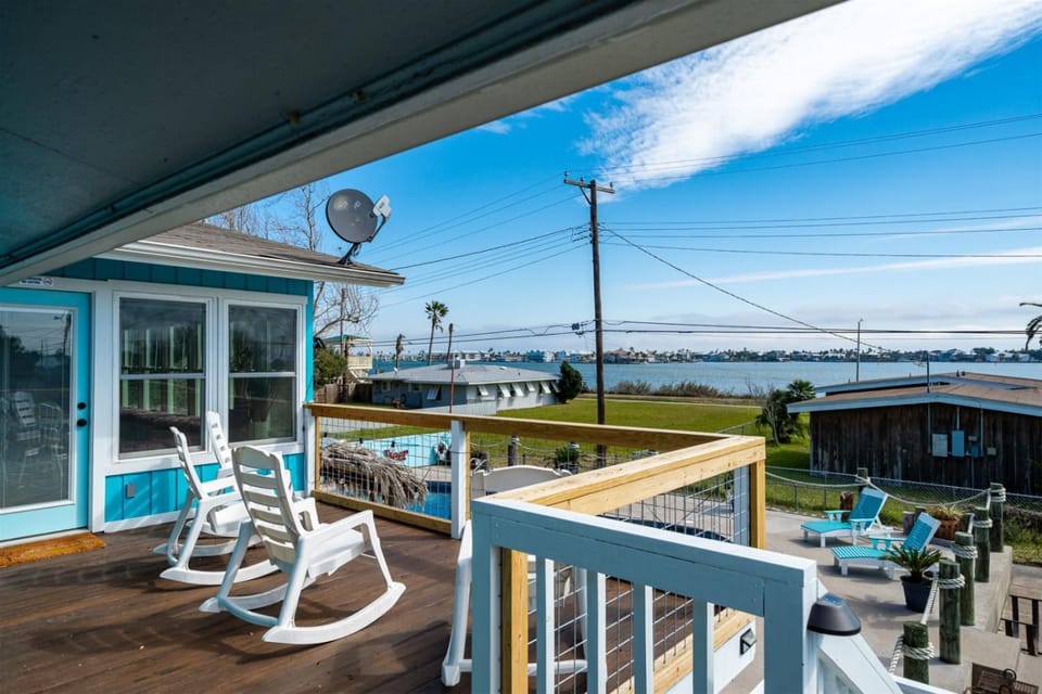 Neighbourhood, View (from property/room), Balcony/Terrace, Seating area, Sea view