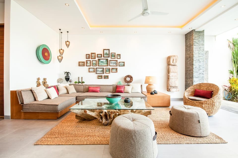 Exquisite 4Bd Gem, 5min to Finns Coastal Vibe Villa in North Kuta