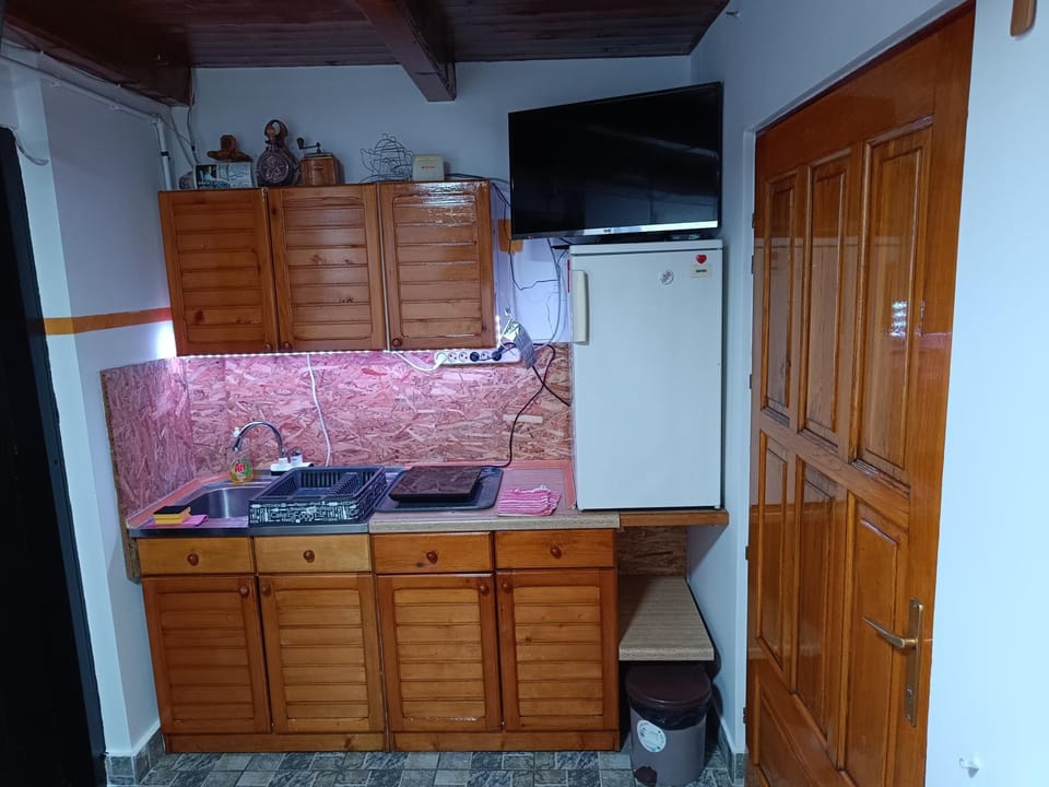 Kitchen or kitchenette, stove