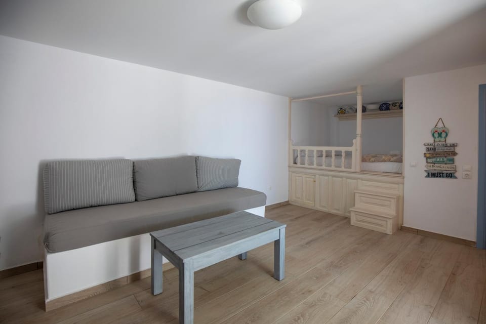 Thea Menetes Apartment in Karpathos, 857 00, Greece