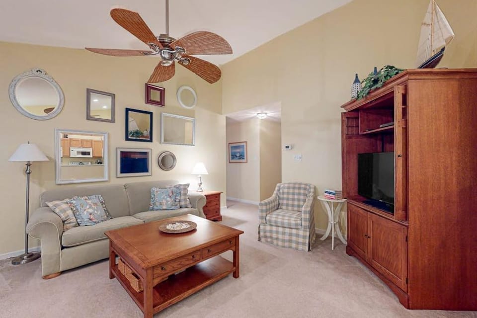 South Hampton --- 37923 Greenwich Ln House in Ocean View