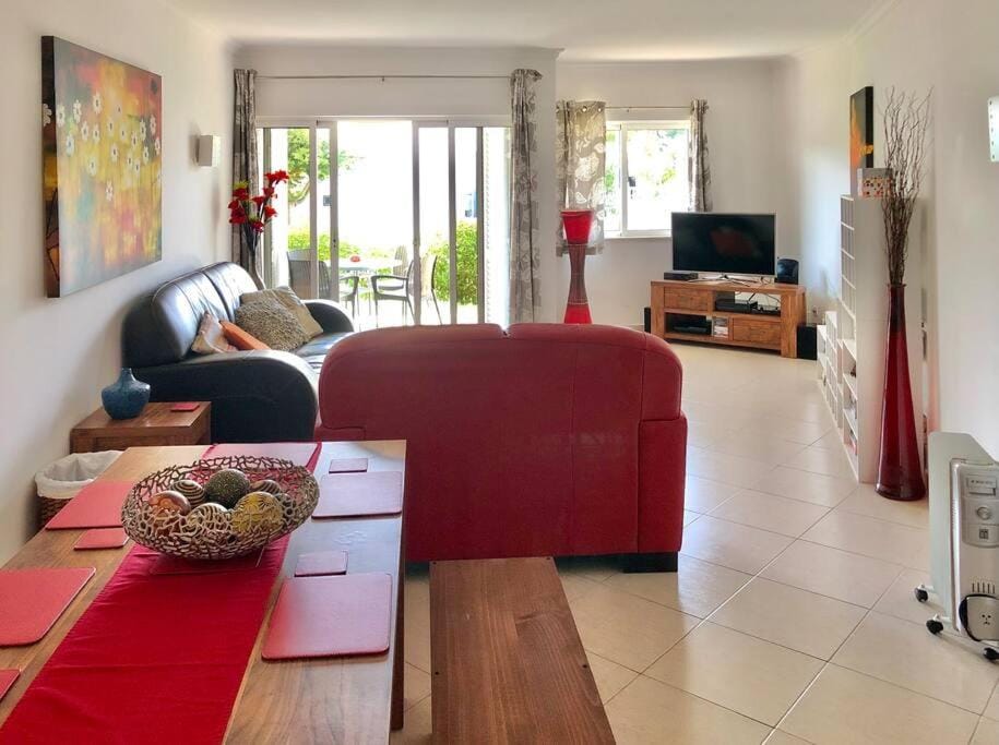 TV and multimedia, Living room, Seating area, Dining area, Evening entertainment
