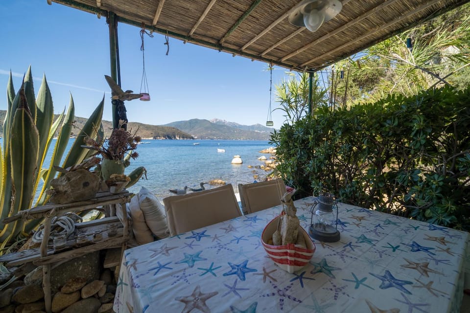 Day, View (from property/room), Balcony/Terrace, Dining area, Mountain view, Sea view