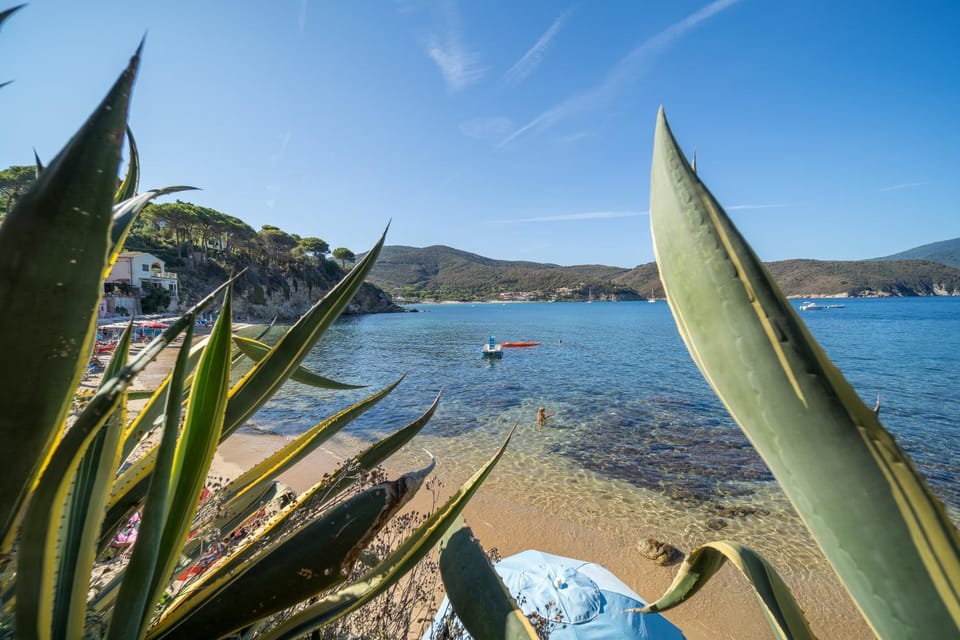 Day, Natural landscape, Beach, Mountain view, Sea view