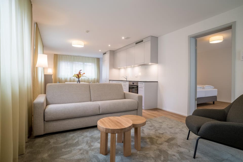 Kitchen or kitchenette, Photo of the whole room, Seating area