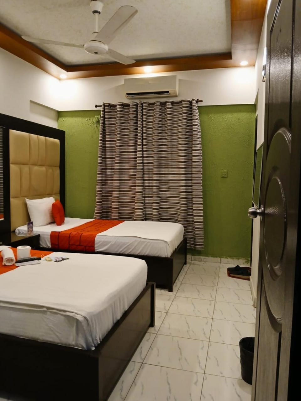 Bed, Photo of the whole room, Bedroom, wardrobe, air conditioner
