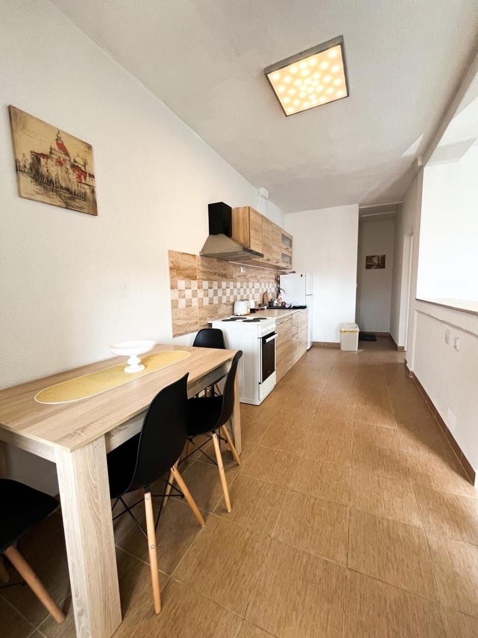 Kitchen or kitchenette, Dining area, minibar, pet friendly, stove