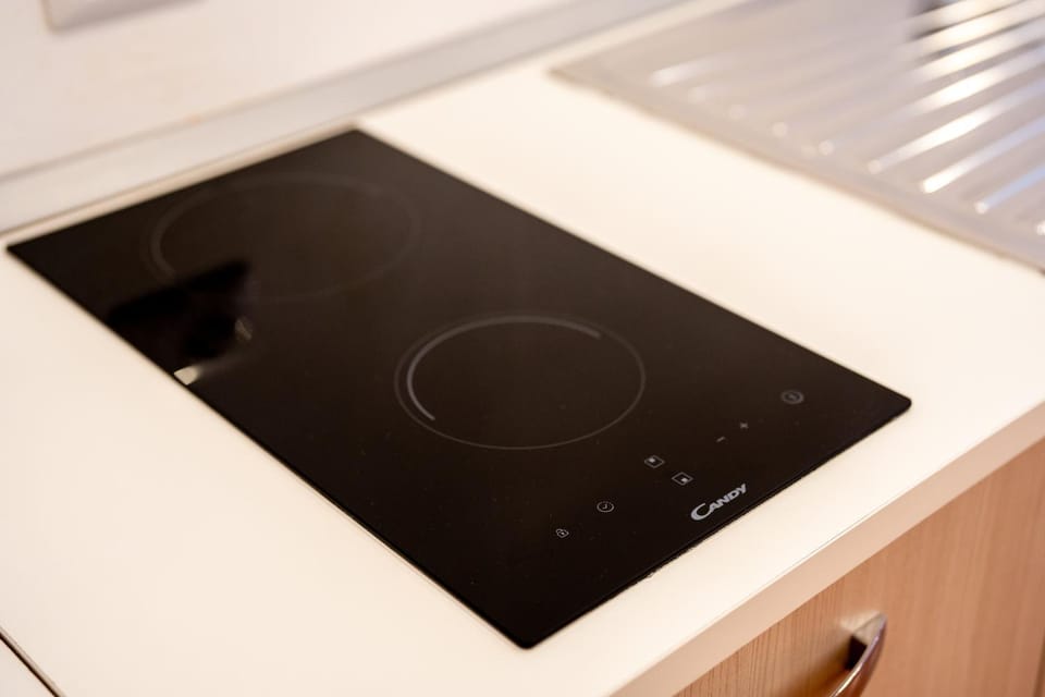 LHE Les Trois Merveilles - Grey Lewis Apartment in Cesena