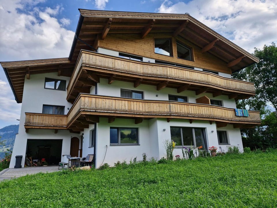Property building, Day