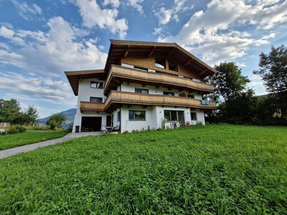 Property building, Day