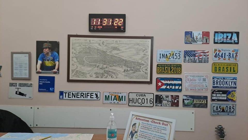 Atlantic Ostello B&B Hostel in Naples