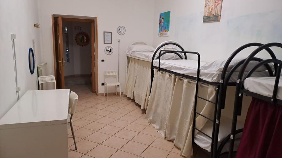 Atlantic Ostello B&B Hostel in Naples