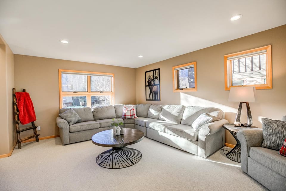 Crossroads Nordic Townhome: Spacious, On Bike Path Apartment in Frisco