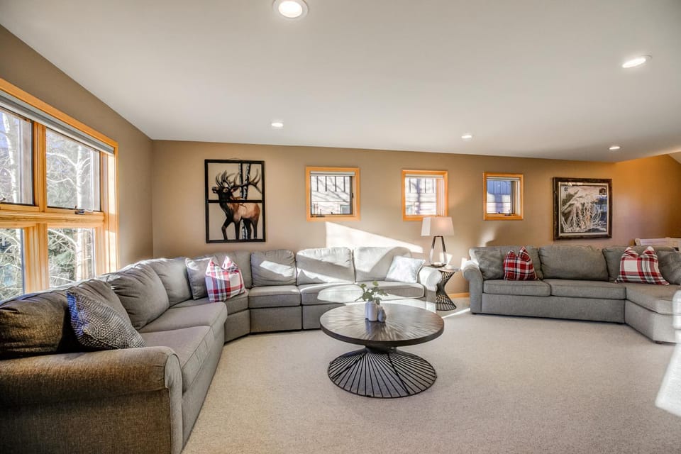 Crossroads Nordic Townhome: Spacious, On Bike Path Apartment in Frisco