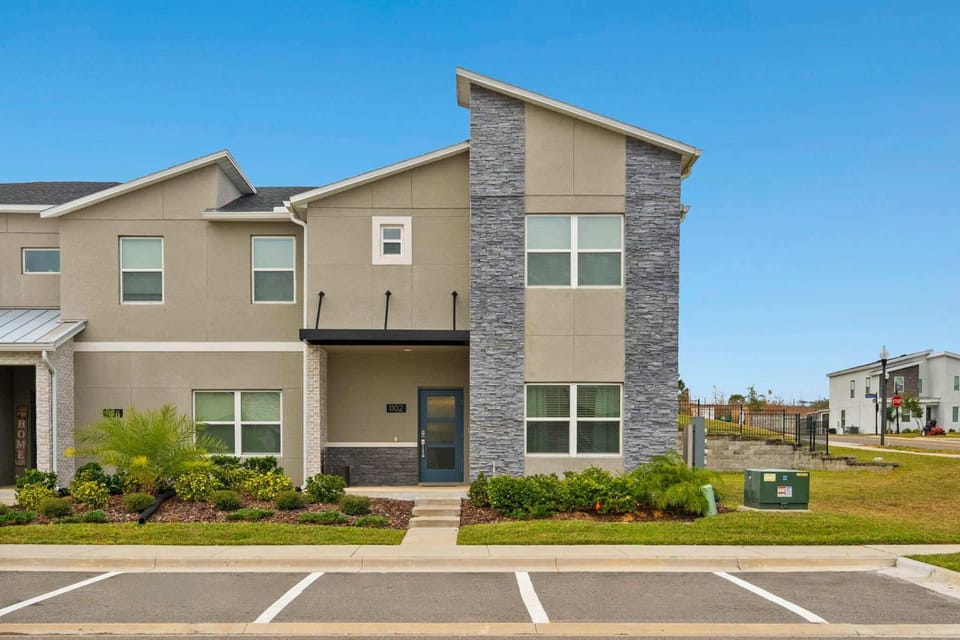 Gorgeous 5bed TH close to Disney, Water Park House in Four Corners