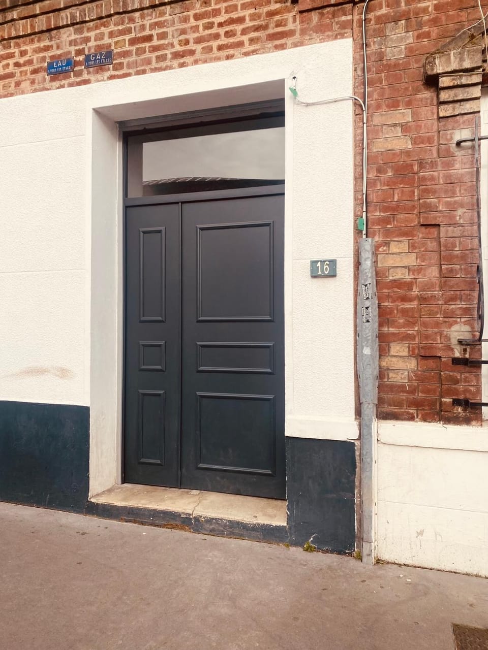 Facade/entrance