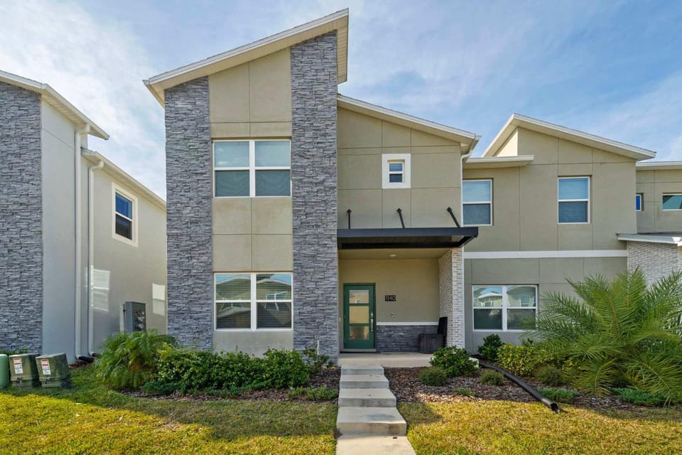 Spacious 5BR Home with Pool Near Top Attractions House in Four Corners