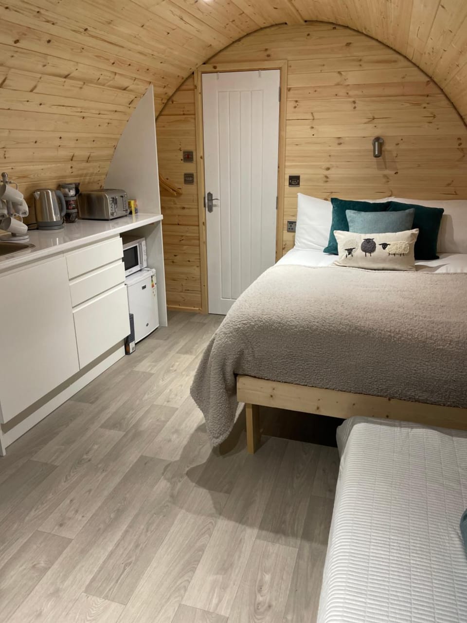 The Burrow - Sleeps 4 Campground/ 
RV Resort in County Donegal