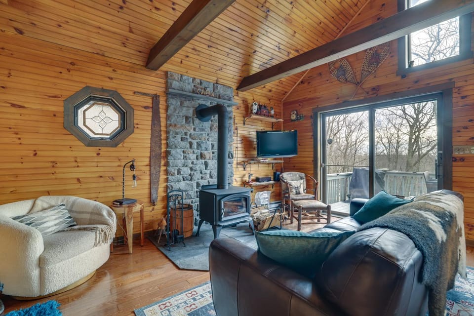 Deck + Forest Views: Secluded Cresco Cabin! Cabin in Pocono Mountains
