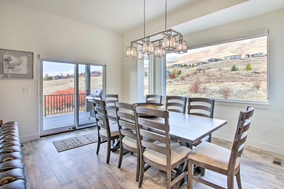 Scenic Eden Gem w/ Hot Tub ~ 6 Mi to Ski Area House in Utah