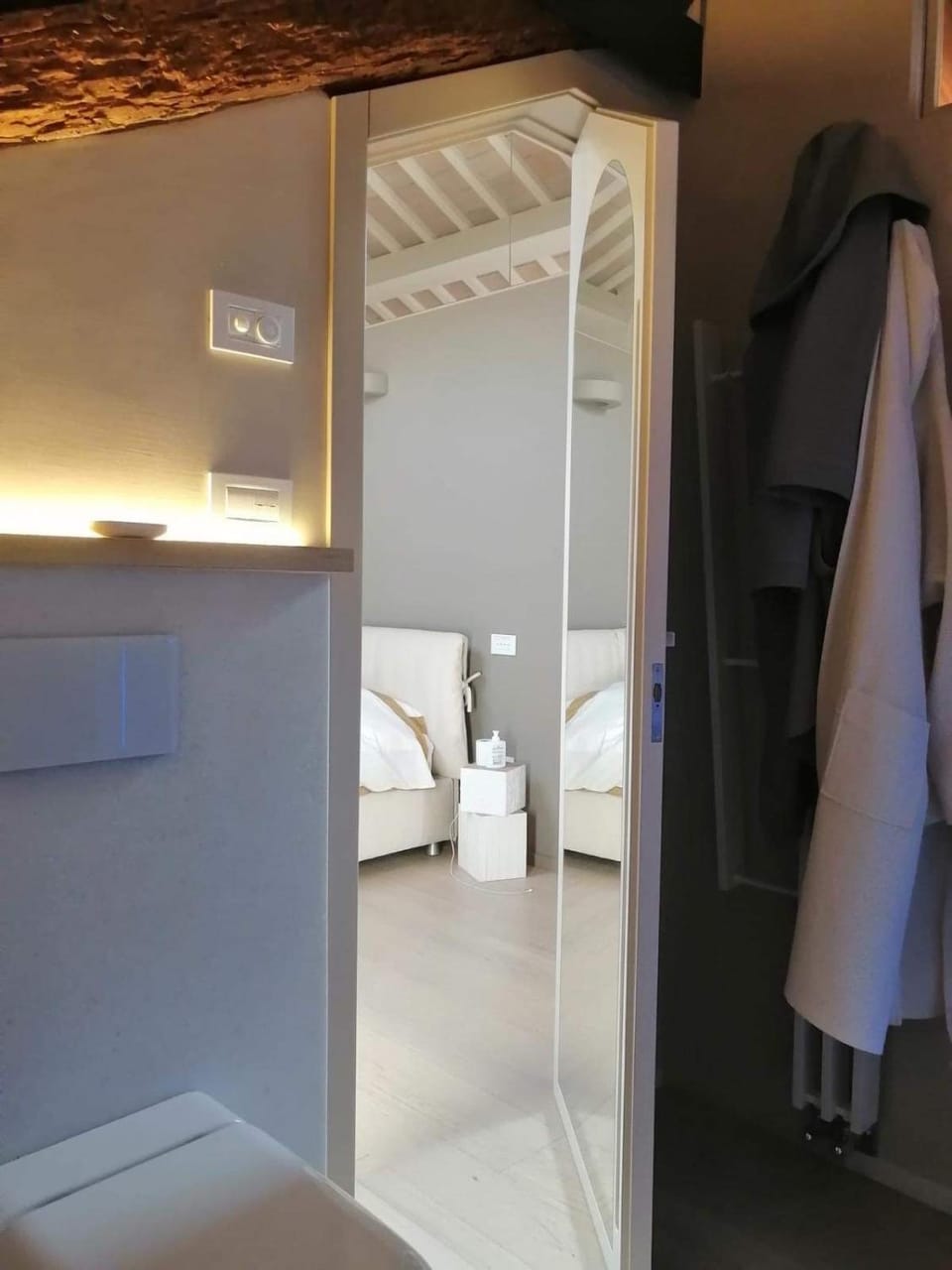 Bathroom, Photo of the whole room