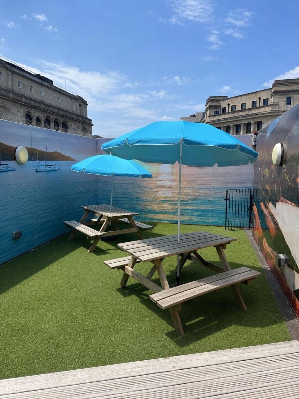 City CTR Penthouse - rooftop bar, sleeps 19 Apartment in Liverpool